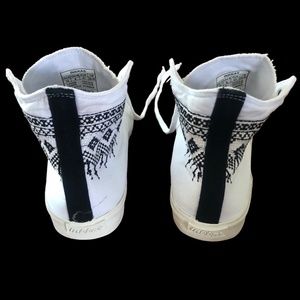 Inkkas White Canvas with Black Stitching High Tops Women's US Size 10